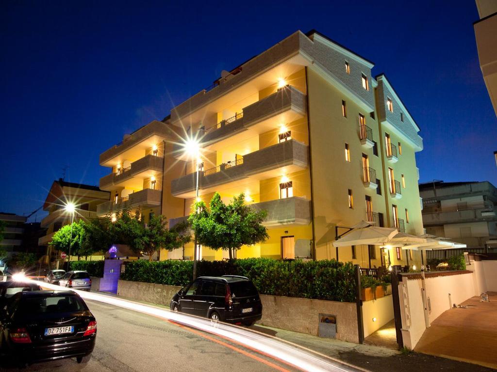 Residence La Guirita Tortoreto Екстериор снимка